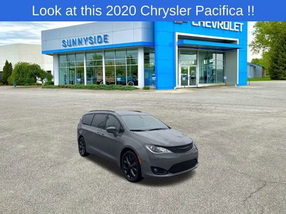 Used 2020 Chrysler Pacifica Touring-L w/ S Appearance Package
