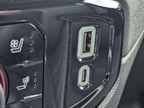 Used 2025 Chevrolet Silverado 1500 LTZ AWD/4WD image 19
