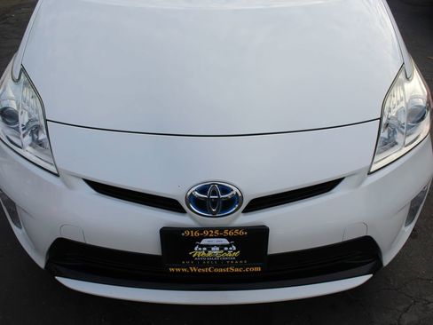 Used 2013 Toyota Prius Three image 9