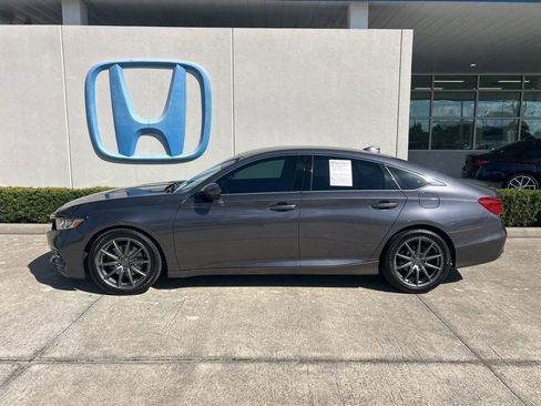 Used 2018 Honda Accord Sport image 5
