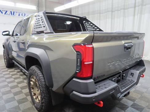 Used 2024 Toyota Tacoma Trailhunter Crew Cab image 5