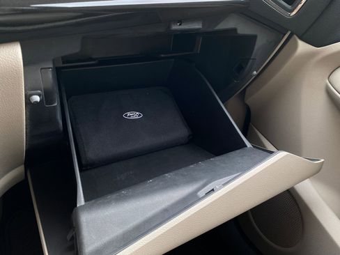 Used 2017 Ford Escape Titanium FWD image 21