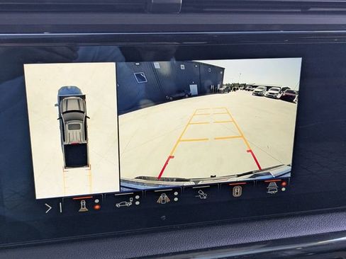 Used 2024 GMC Sierra 1500 AT4 w/ Technology Package image 19