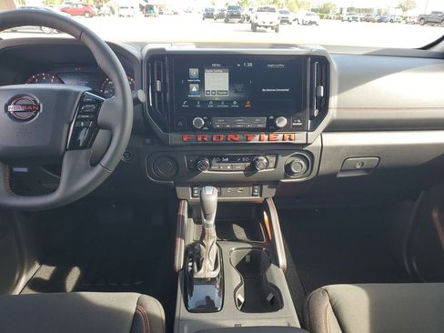 Used 2025 Nissan Frontier Pro-X w/ Pro Convenience Package image 10