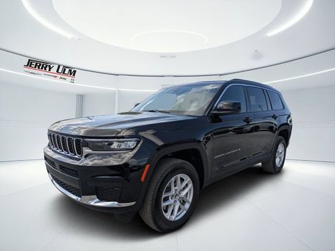 New 2026 Jeep Grand Cherokee L Laredo RWD image 7
