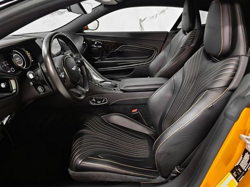 Used 2017 Aston Martin DB11 V12 image 9