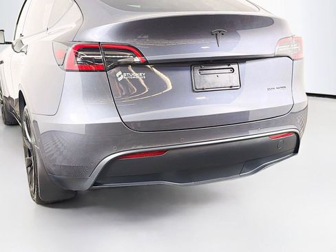 Used 2021 Tesla Model Y Long Range AWD/4WD image 38