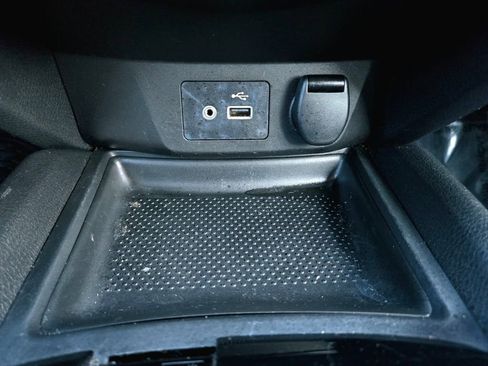 Used 2019 Nissan Rogue S image 28