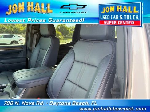 Used 2024 Chevrolet Silverado 1500 High Country w/ Technology Package AWD/4WD image 23