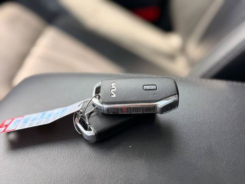 Used 2023 Kia Sorento SX AWD/4WD image 34