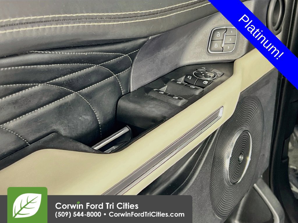 Used 2020 Ford Expedition Platinum AWD/4WD image 11