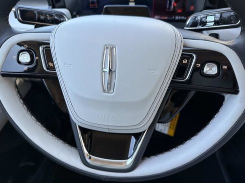 New 2026 Lincoln Aviator 2WD image 27