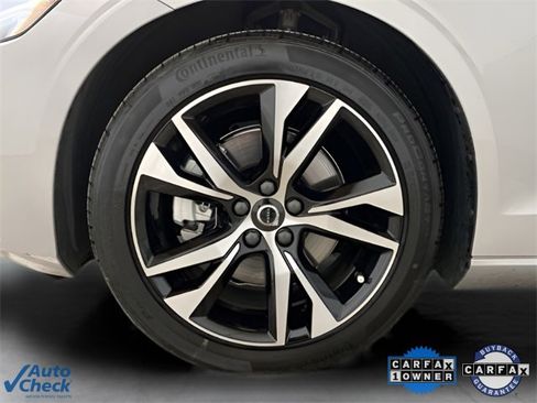 Used 2025 Volvo S60 B5 Core image 22