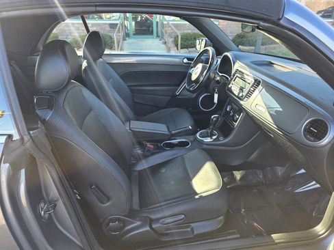 Used 2014 Volkswagen Beetle 2.5 image 12