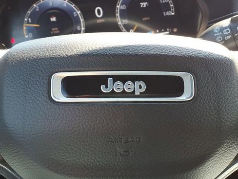 Certified 2023 Jeep Grand Cherokee Altitude AWD/4WD image 15