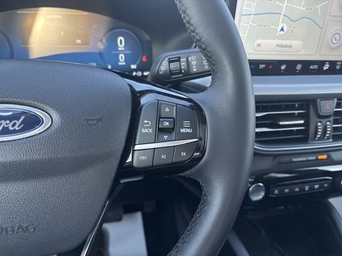 Used 2024 Ford Escape Platinum image 19