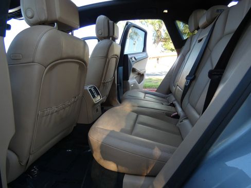 Used 2019 Porsche Macan image 39