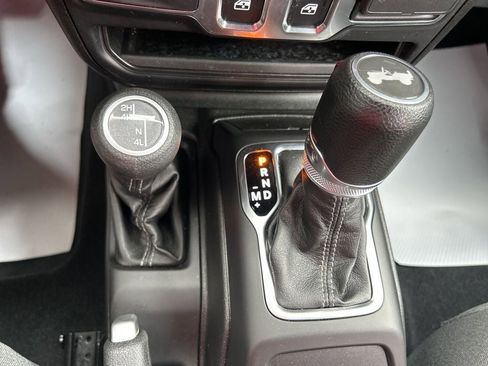 Used 2024 Jeep Wrangler Sport image 14