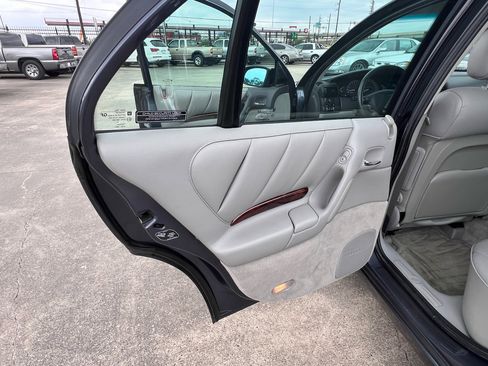 Used 1997 Cadillac Catera image 35