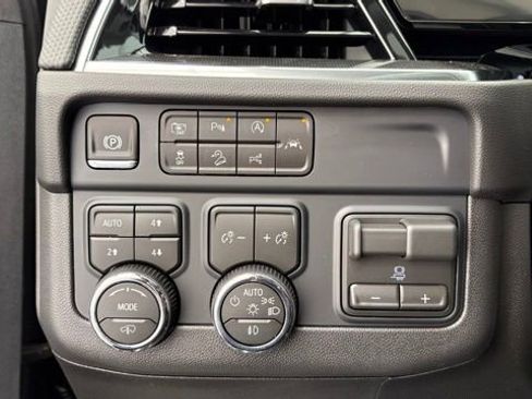 New 2026 Chevrolet Suburban RST w/ RST Capability Package AWD/4WD image 41