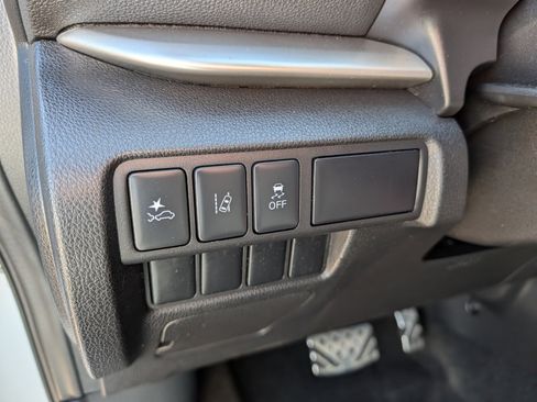 Used 2024 Mitsubishi Eclipse Cross AWD image 24