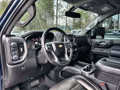 Certified 2020 Chevrolet Silverado 2500 LTZ w/ LTZ Plus Package image 10