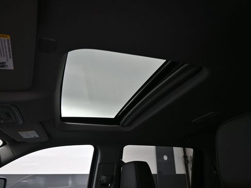 New 2026 GMC Sierra 2500 Denali w/ Denali Reserve Package image 15