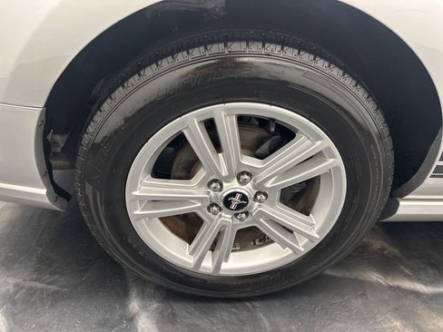 Used 2013 Ford Mustang Coupe image 25