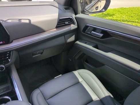 Used 2025 Chevrolet Tahoe Z71 w/ Z71 Off-Road Package image 15