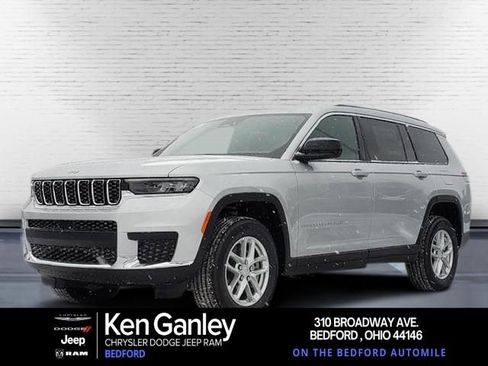 New 2025 Jeep Grand Cherokee L Laredo AWD/4WD image 1