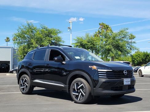 New 2026 Nissan Kicks SV w/ Charging Package FWD image 21