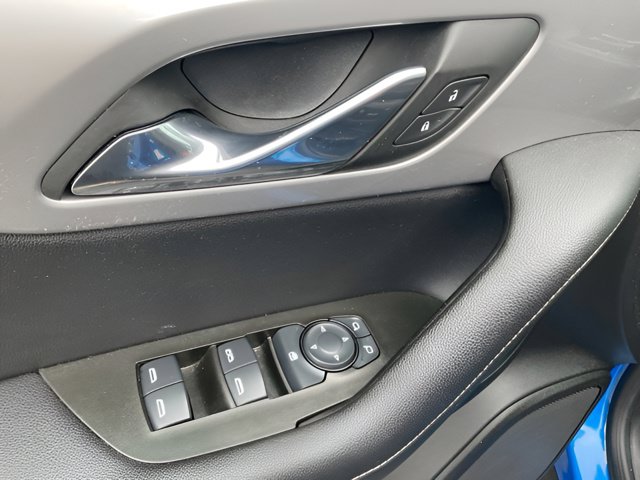 Used 2025 Chevrolet Blazer LT AWD/4WD image 9