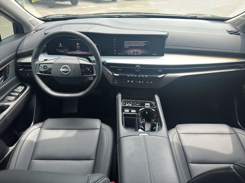 Used 2025 Nissan Murano SL image 11