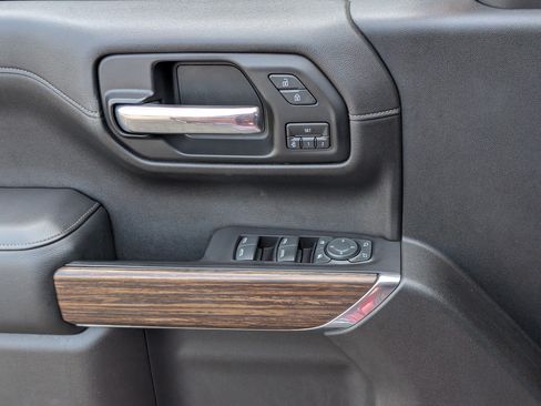 Used 2019 Chevrolet Silverado 1500 High Country AWD/4WD image 16
