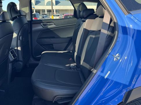 New 2026 Kia Sportage EX w/ EX Panorama Roof Package image 12