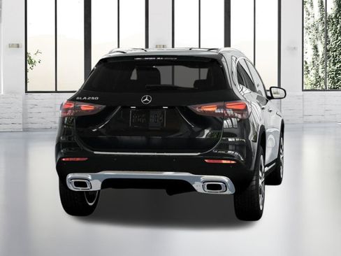 Certified 2025 Mercedes-Benz GLA 250 image 24
