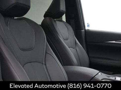 Certified 2026 INFINITI QX60 Luxe w/ Cargo Package AWD/4WD image 8