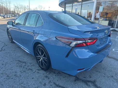 Used 2023 Toyota Camry SE image 7