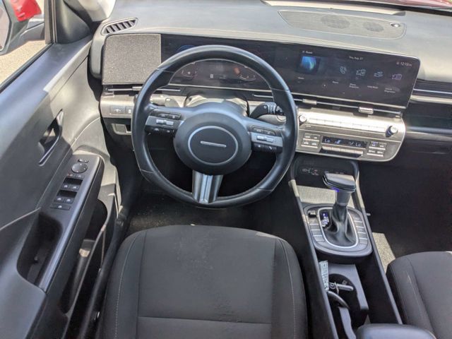 Used 2025 Hyundai Kona SEL AWD/4WD image 15