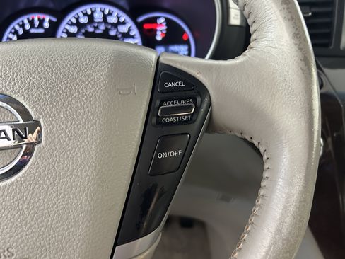 Used 2012 Nissan Quest SL FWD image 12
