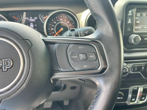 Used 2018 Jeep Wrangler Sport S image 24