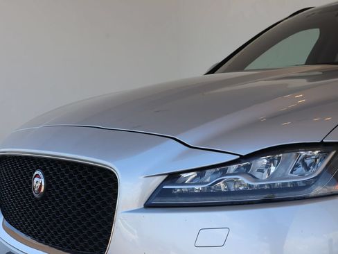 Used 2019 Jaguar F-PACE Prestige AWD/4WD image 13
