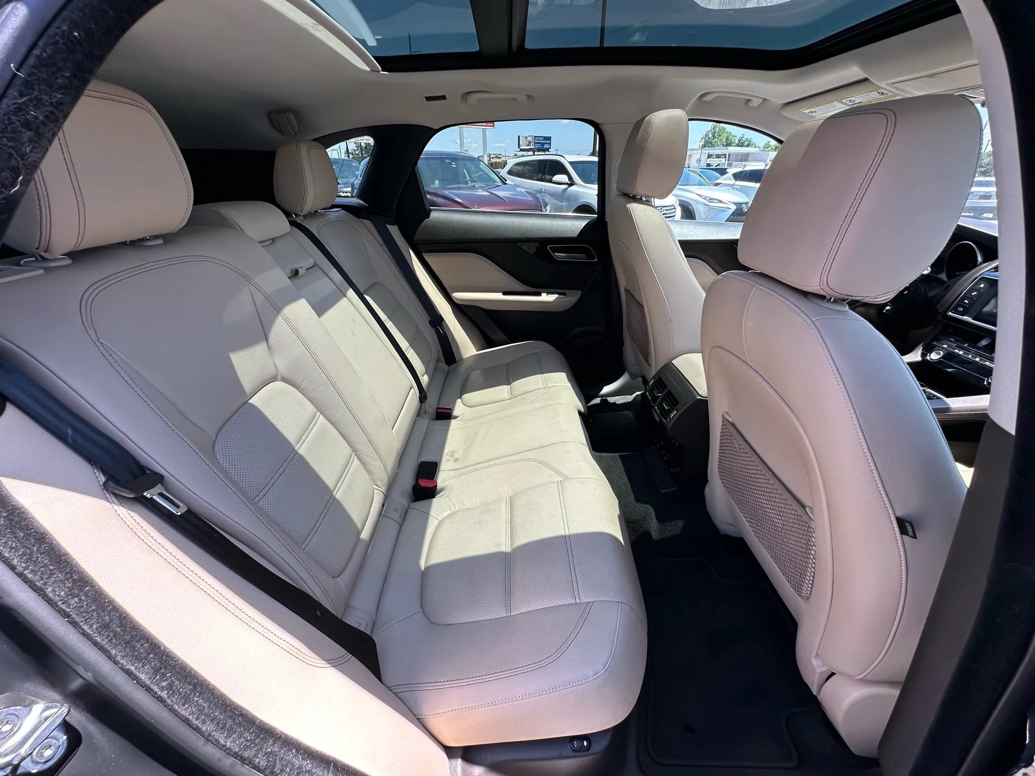 Used 2018 Jaguar F-PACE Prestige AWD/4WD image 14