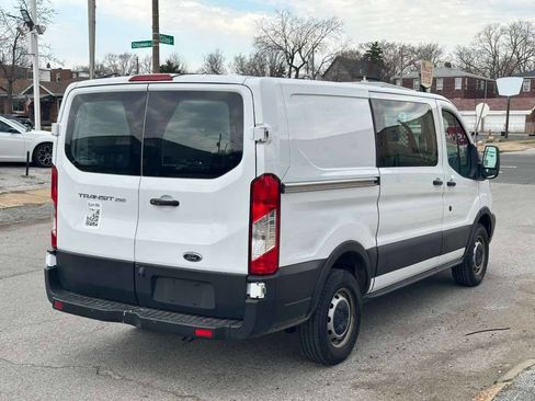 Used 2019 Ford Transit 250 250 3dr SWB Low Roof Cargo Van image 4