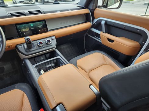 Certified 2024 Land Rover Defender 110 X-Dynamic SE image 14