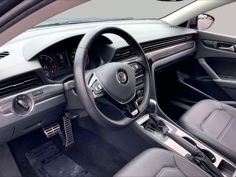 Used 2020 Volkswagen Passat 2.0T R-Line FWD image 12