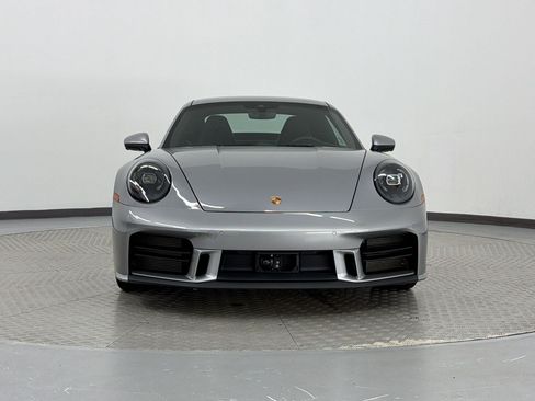Certified 2025 Porsche 911 Carrera RWD image 6