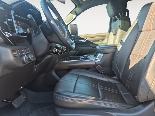 Used 2024 Chevrolet Silverado 3500 High Country AWD/4WD image 11