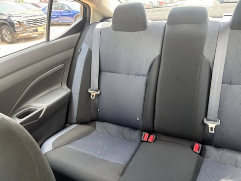 Used 2025 Nissan Versa SV FWD image 36
