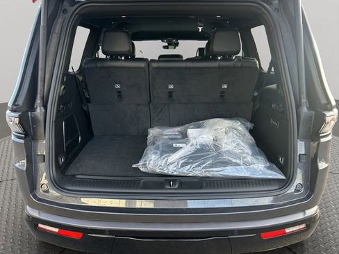 New 2026 Jeep Grand Wagoneer Limited w/ Convenience Group I image 22